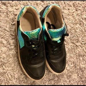 Really cool ASH sneakers, fashionable and summery!